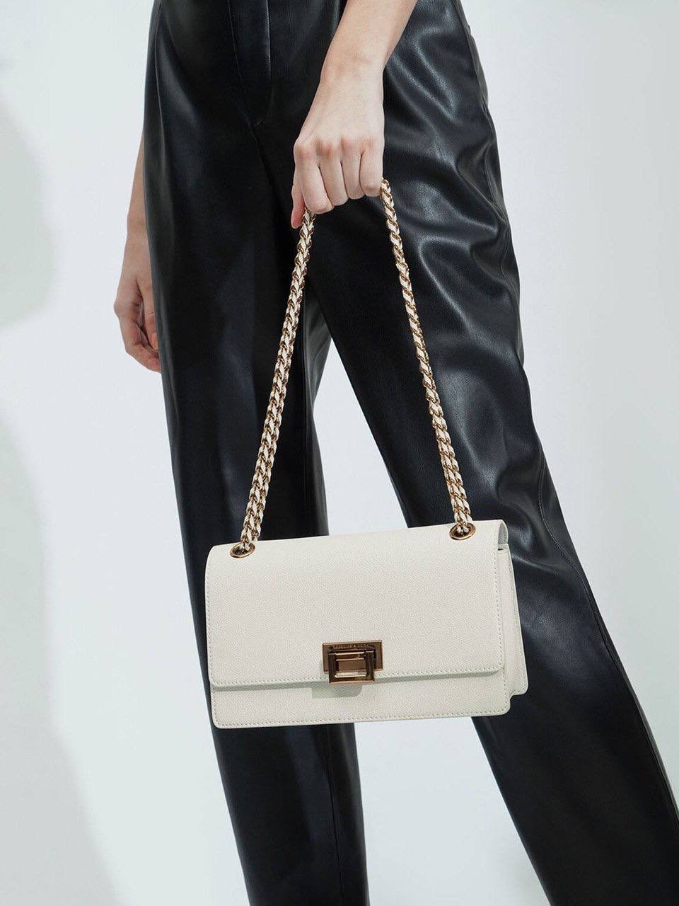 Chain Strap Shoulder Bag