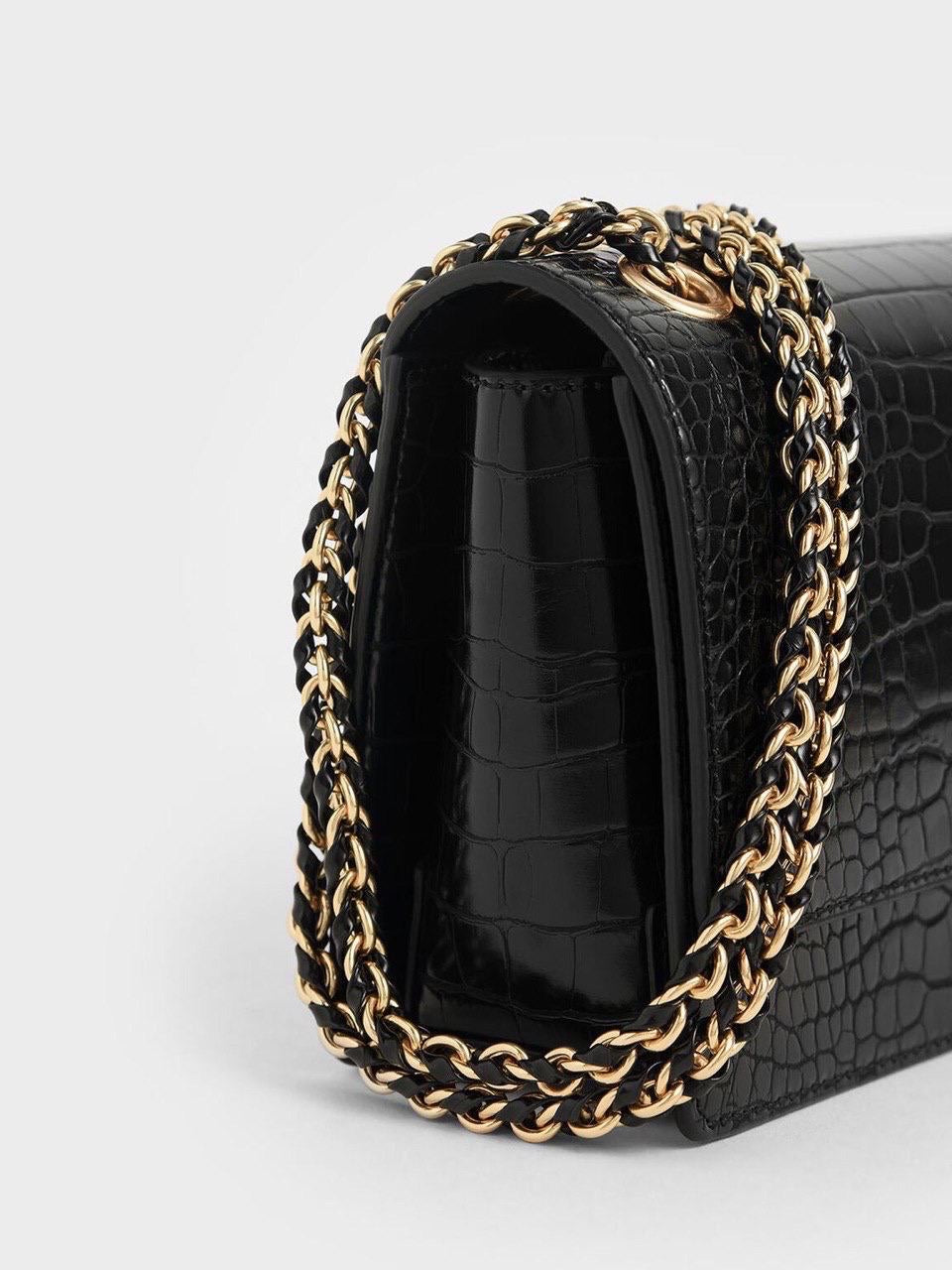 Chain Strap Shoulder Bag