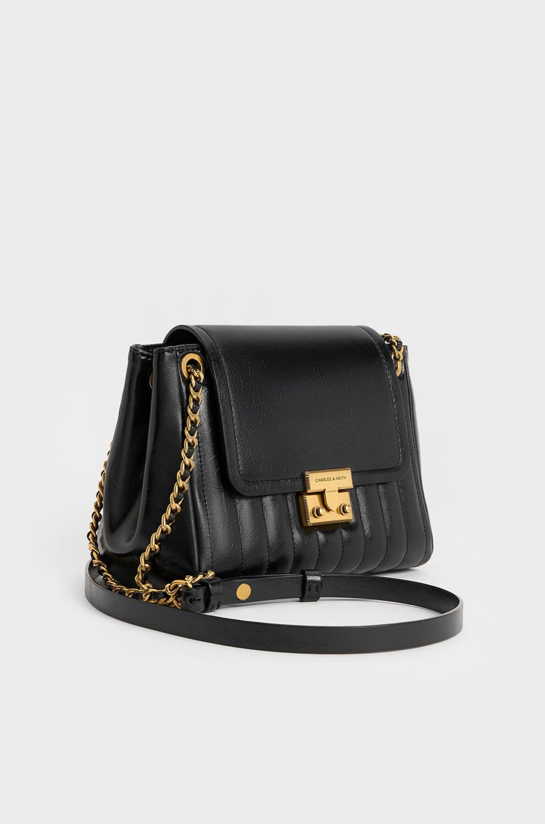 Donna Crinkle-Effect Shoulder Bag