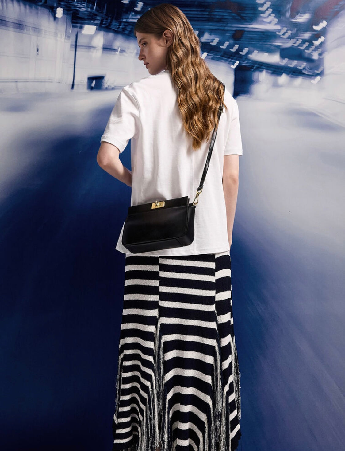 Lennie Chain-Handle Shoulder Bag