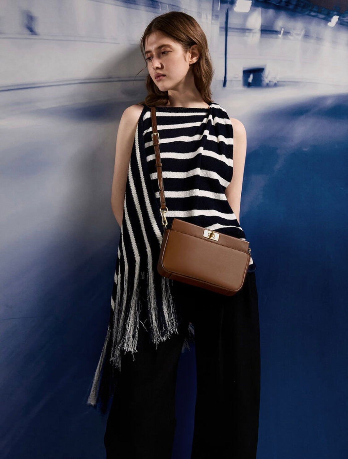 Lennie Chain-Handle Shoulder Bag