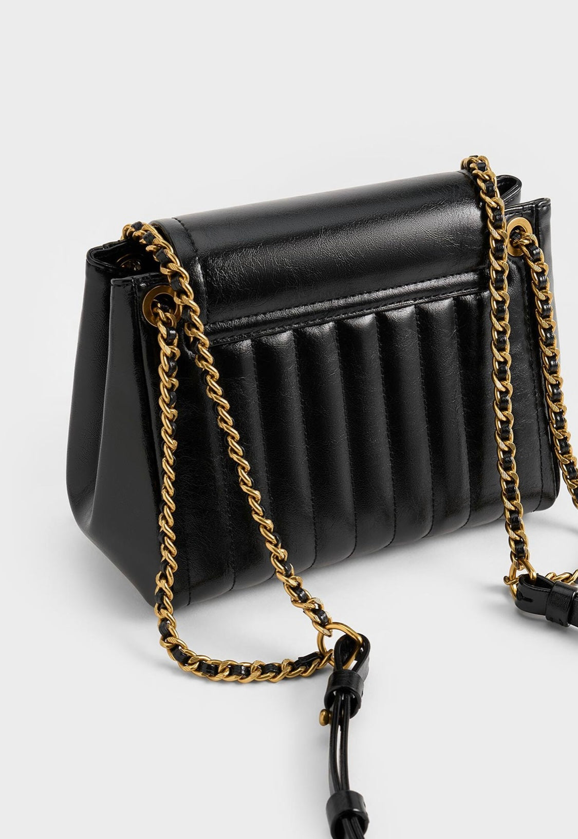 Donna Crinkle-Effect Shoulder Bag
