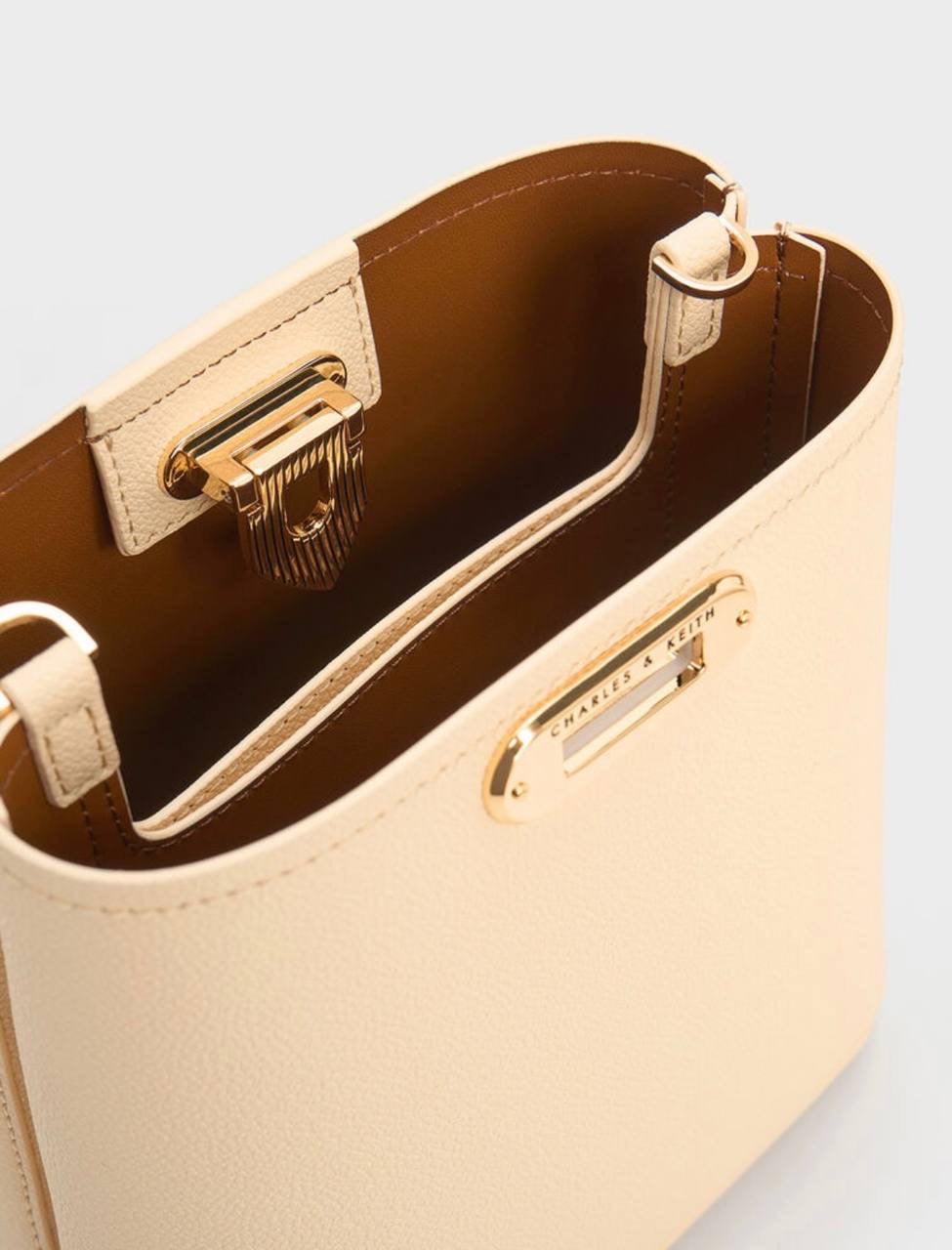 Alcott Bucket Bag