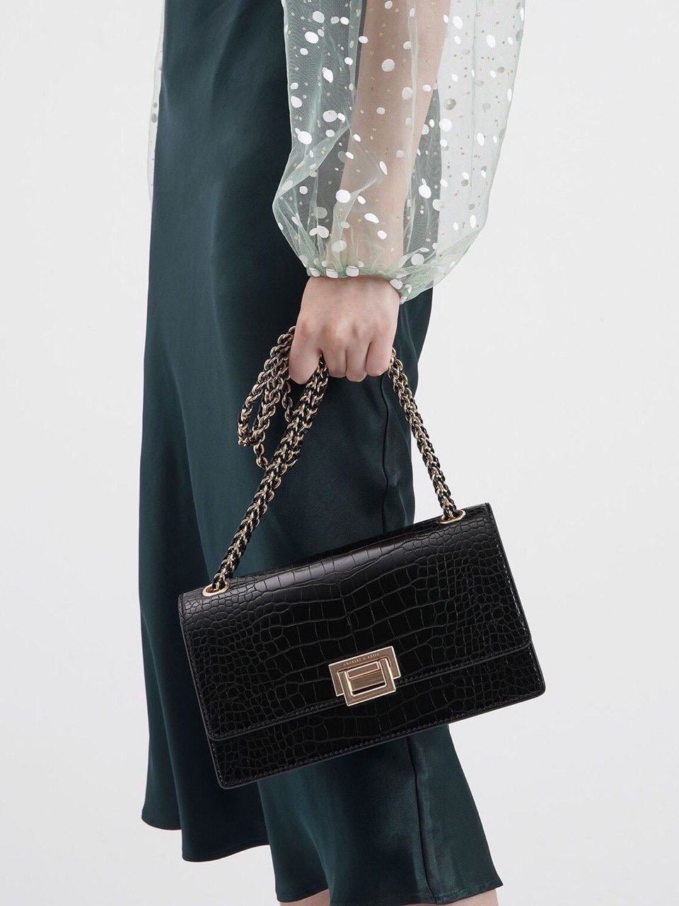 Chain Strap Shoulder Bag